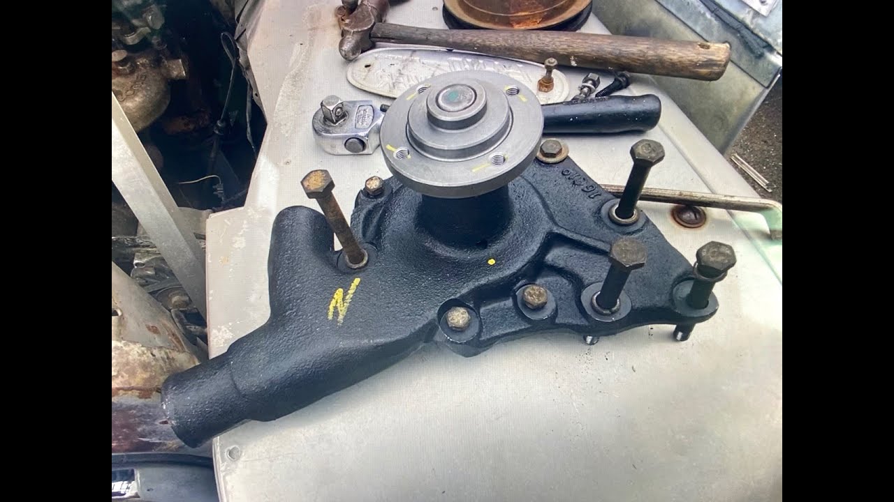 Replacing Land rover 2.25 water pump in Series 1 Land rover 109