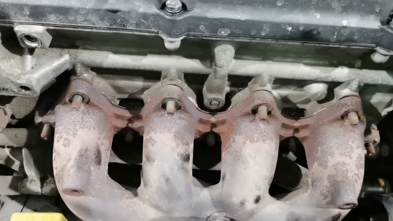 Hundai Elantra 3  Снятие ГБЦ. Часть 4 снятие выпускного коллектора