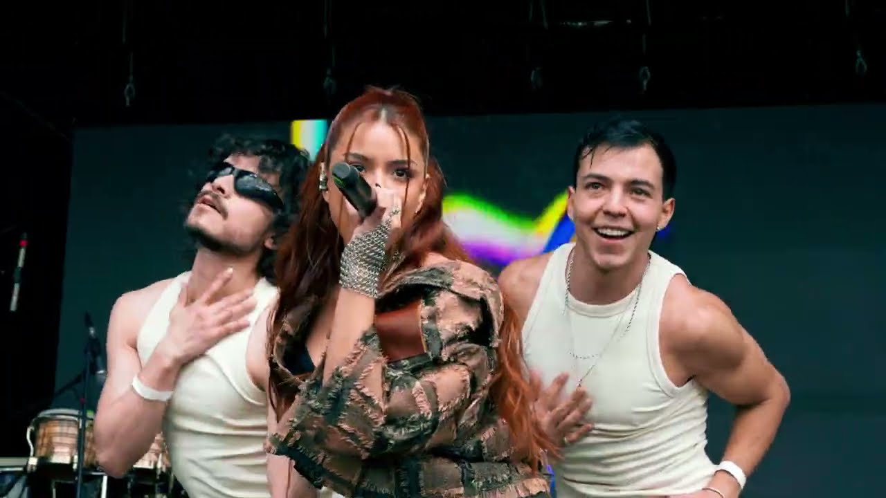 VALERIA - Febrero (LIVE SHOW)