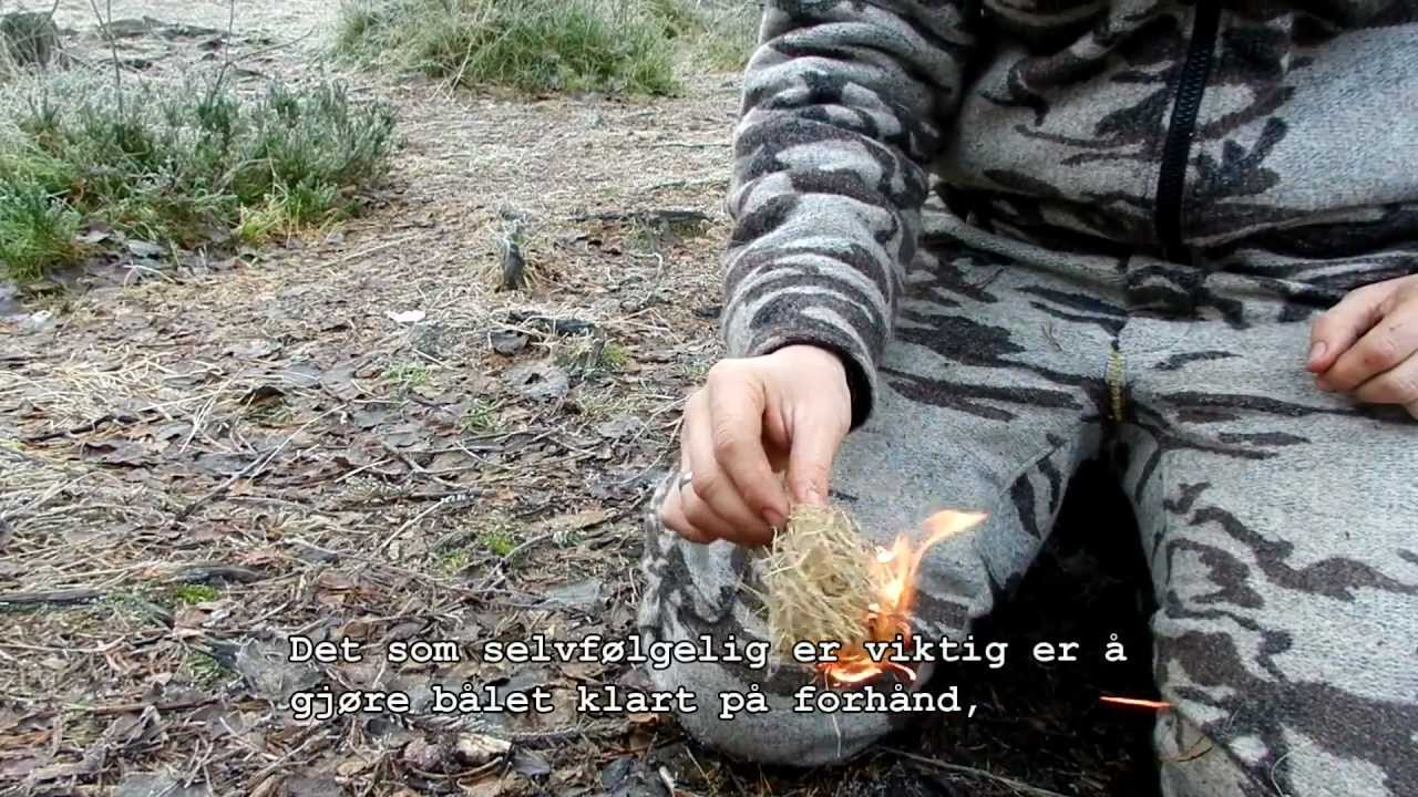 Båltenning med flint og stål/ Flint and steel firemaking