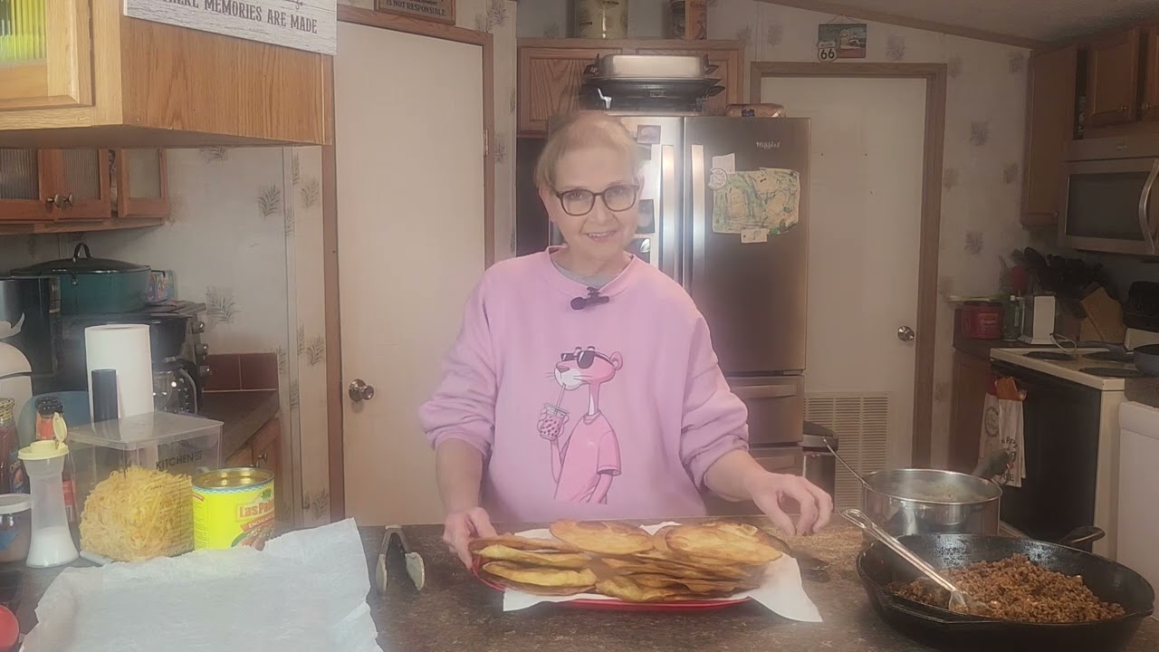 Mexican Taco Pizza 🍕 😋 Homemade Taco Bell Style Pizza 