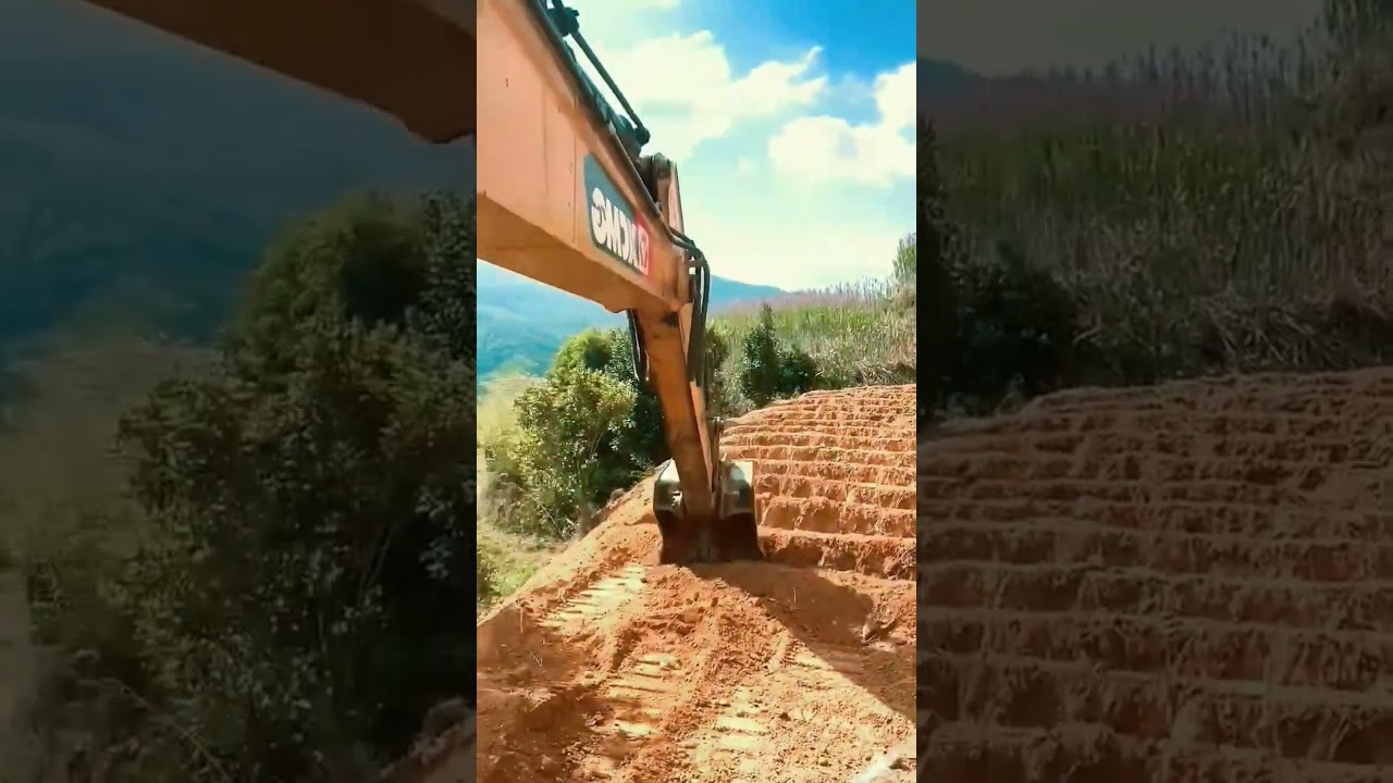 Proses membuat bedengan tanam menggunakan bantuan alat kendaraan bego #shorts