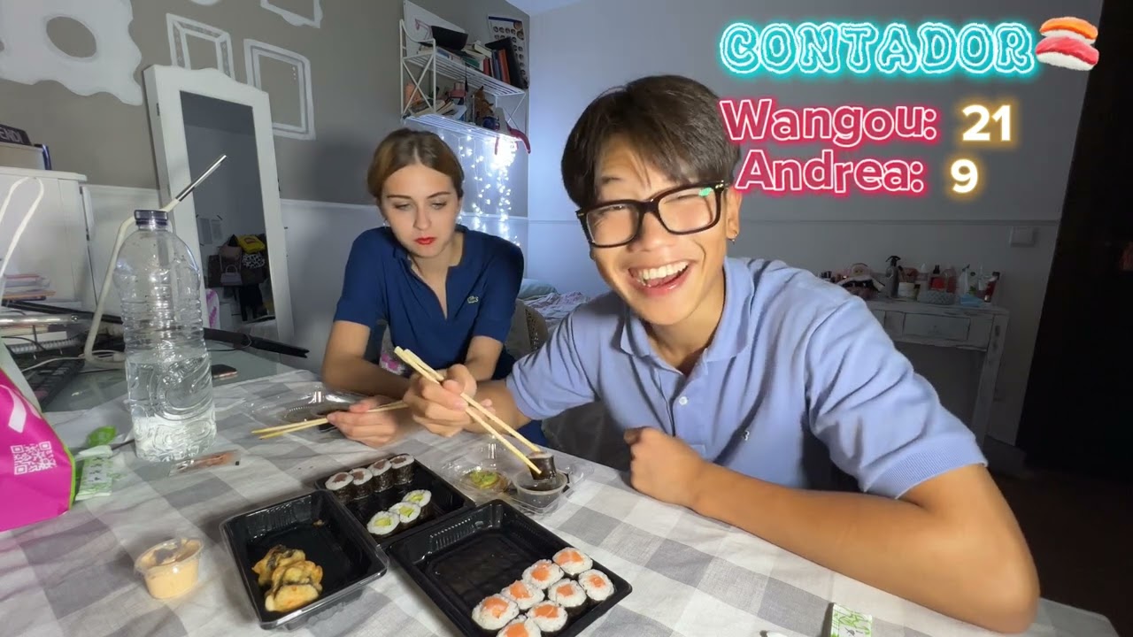 Compitiendo a ver quien come más sushi 🍣🥵