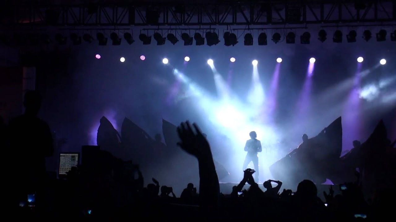 Sonu Nigam Live Shukran Allah.MTS