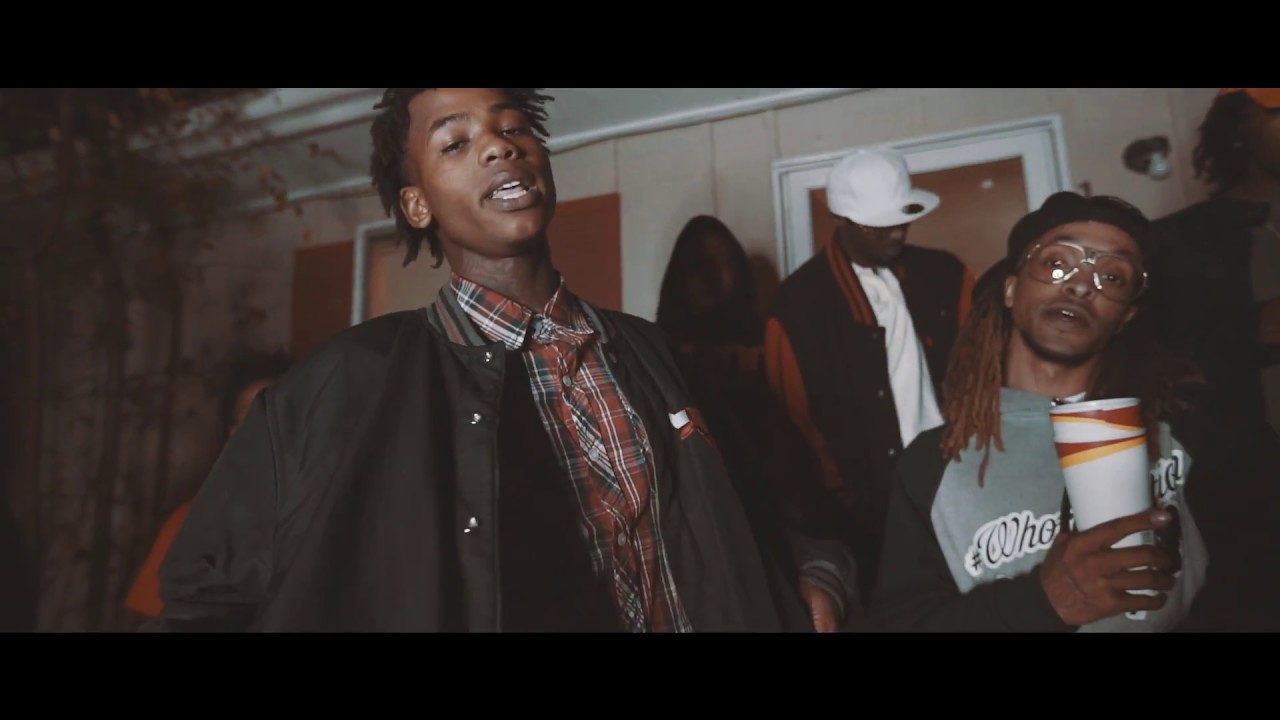 Lil Bravo ft. Burchwood Tez - 