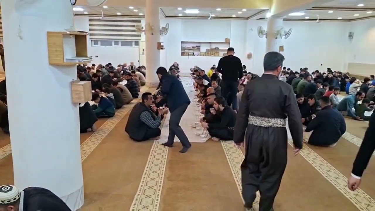 سفرەی ڕۆژووشکاندن لەمزگەوتی کوردستان