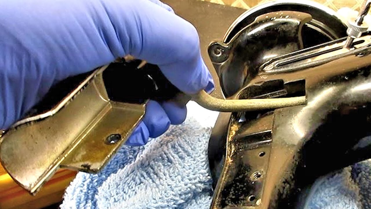 Remove & Replace the Singerlight of a Singer 221 Featherweight Sewing Machine