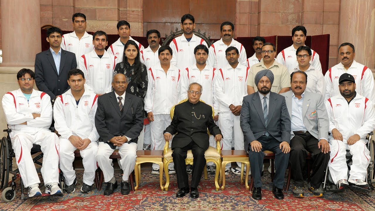 Para Sport Team Members and Officials of Paralympic Committee of India called on President Mukherjee