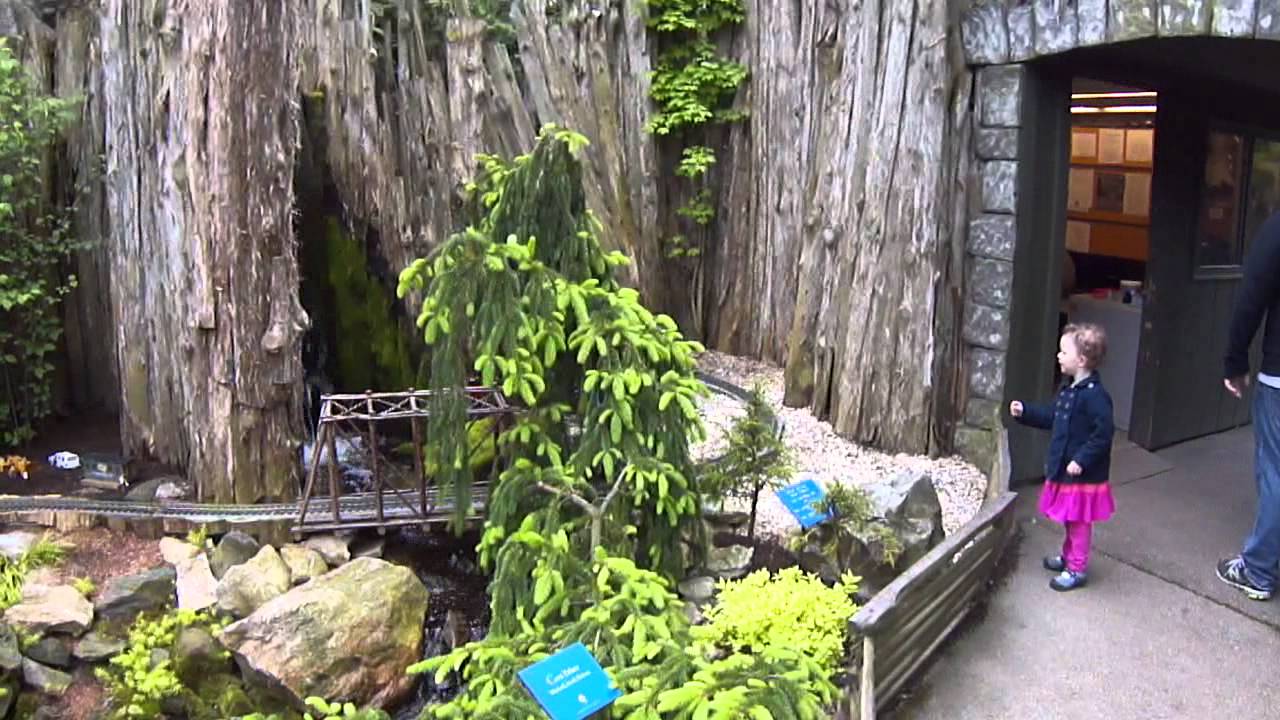 Model Railroad Garden: Landmarks of America exhibition at Chicago Botanic Garden [2012-05-12]