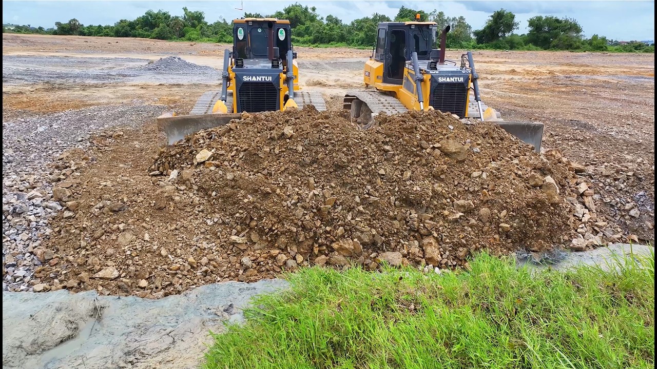 Wow Amazing Work!!DumpTruck 25 TON Delivery Stone Filling In Lake With Bulldozer SHANTUI Push