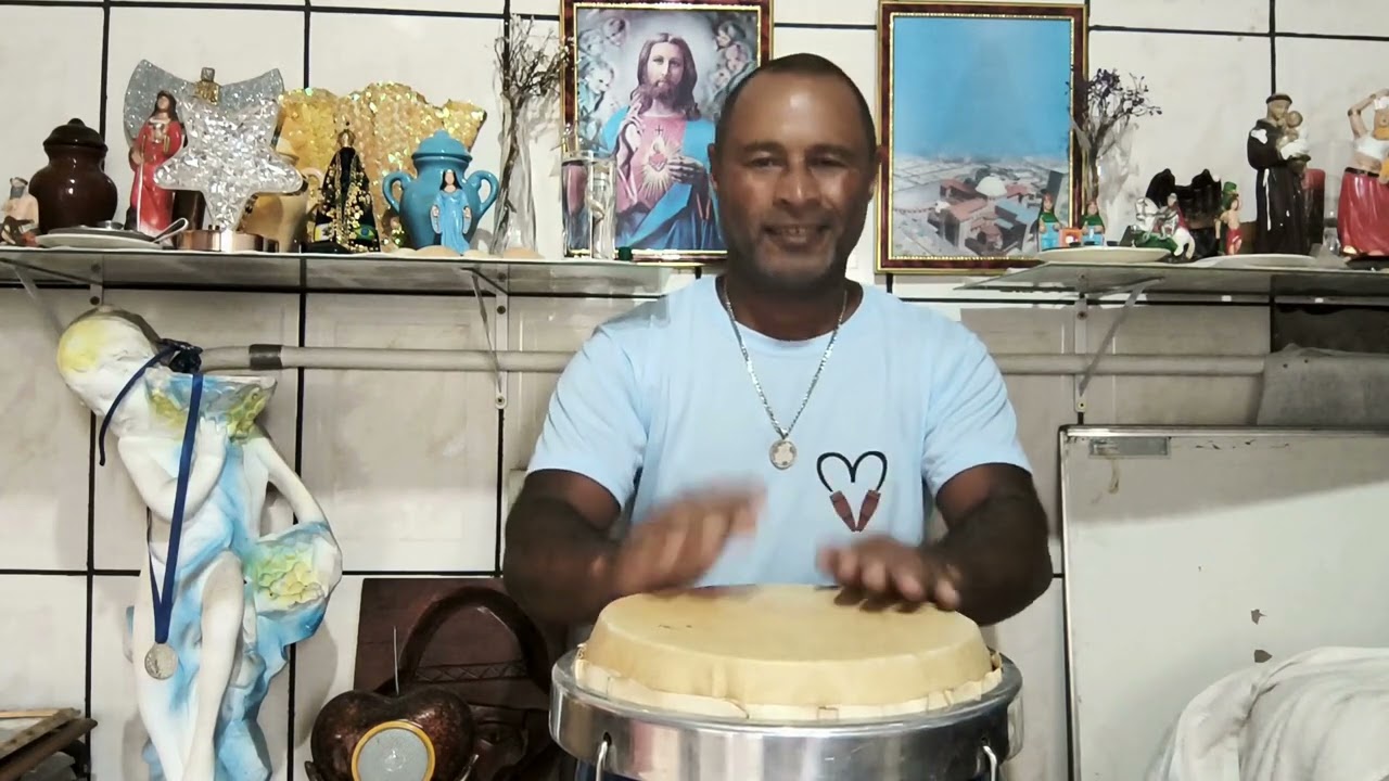 Três pontos de Oxóssi , salve o rei das matas