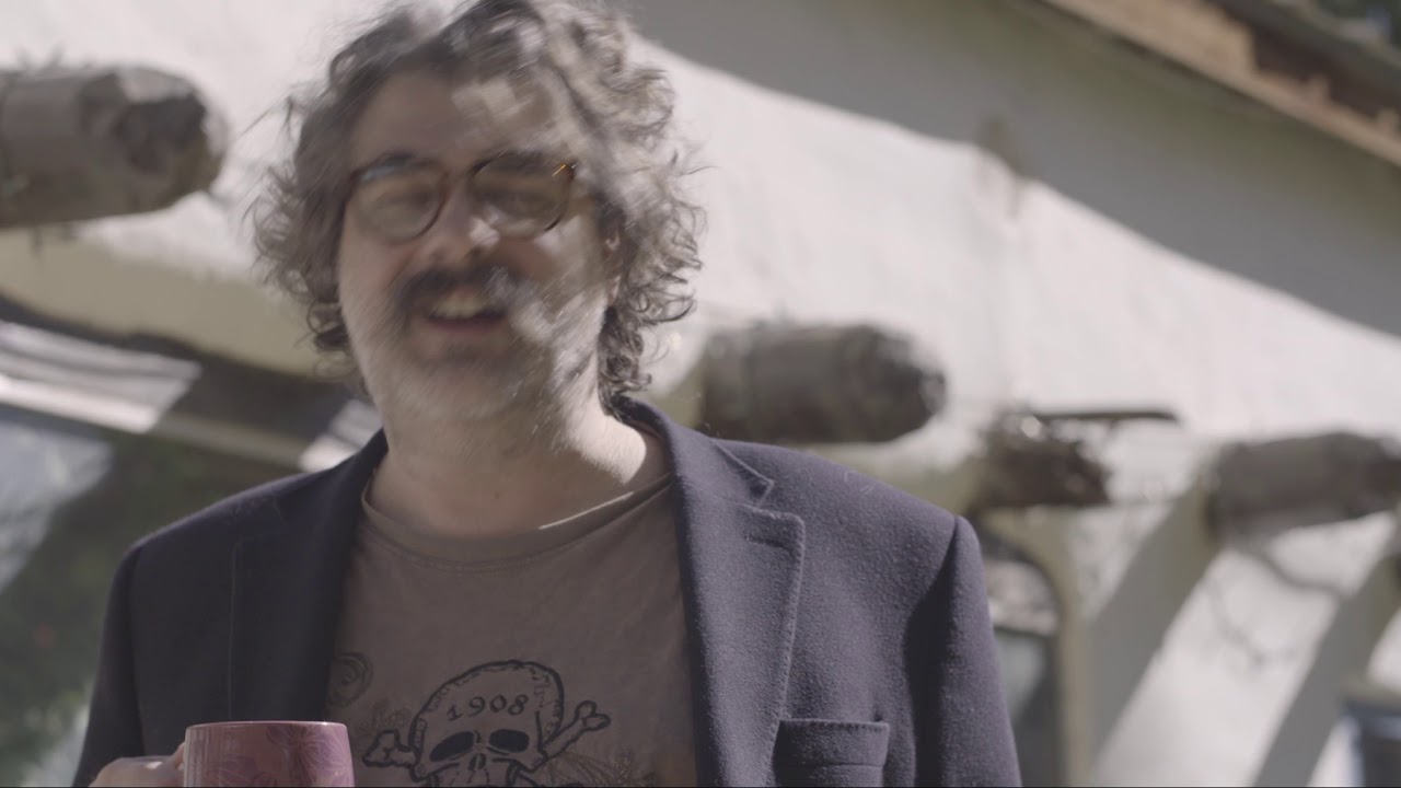 Por cada pregunta que le hacés a Alvin, él duerme una hora menos por noche. Próximamente. Jueves.
