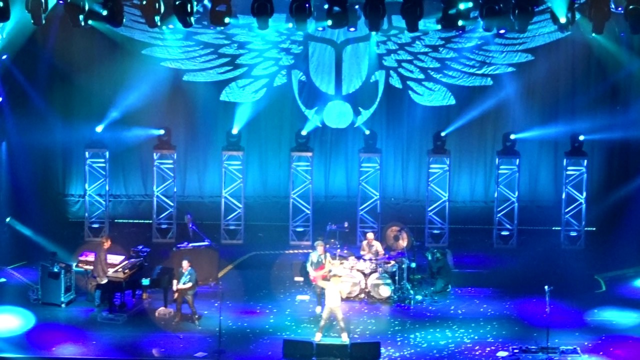 Journey - Lovin' Touchin' Squeezin', live at the Nippon Budokan, Tokyo, 6 February 2017