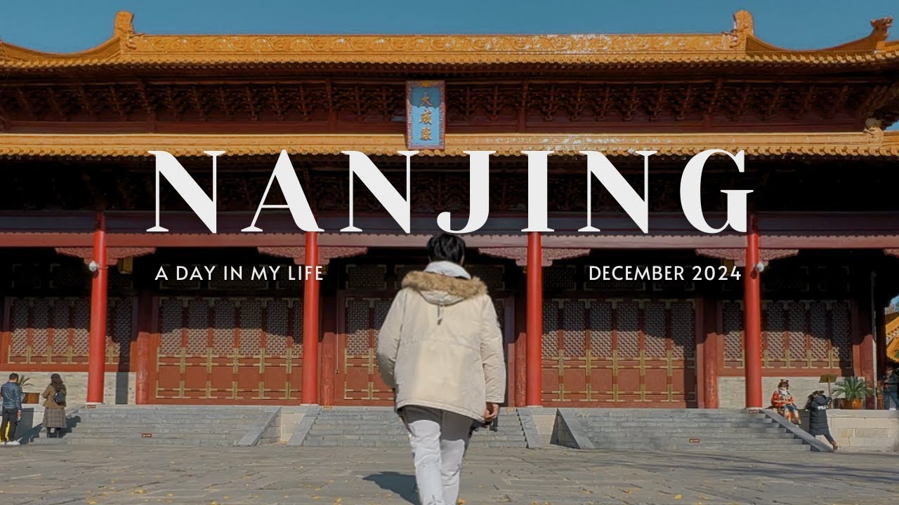NANJING 🇨🇳 VLOG: Golden Gingko, Ancient City Walls, Soy Sauce Noodles & Nanjing Pancake!