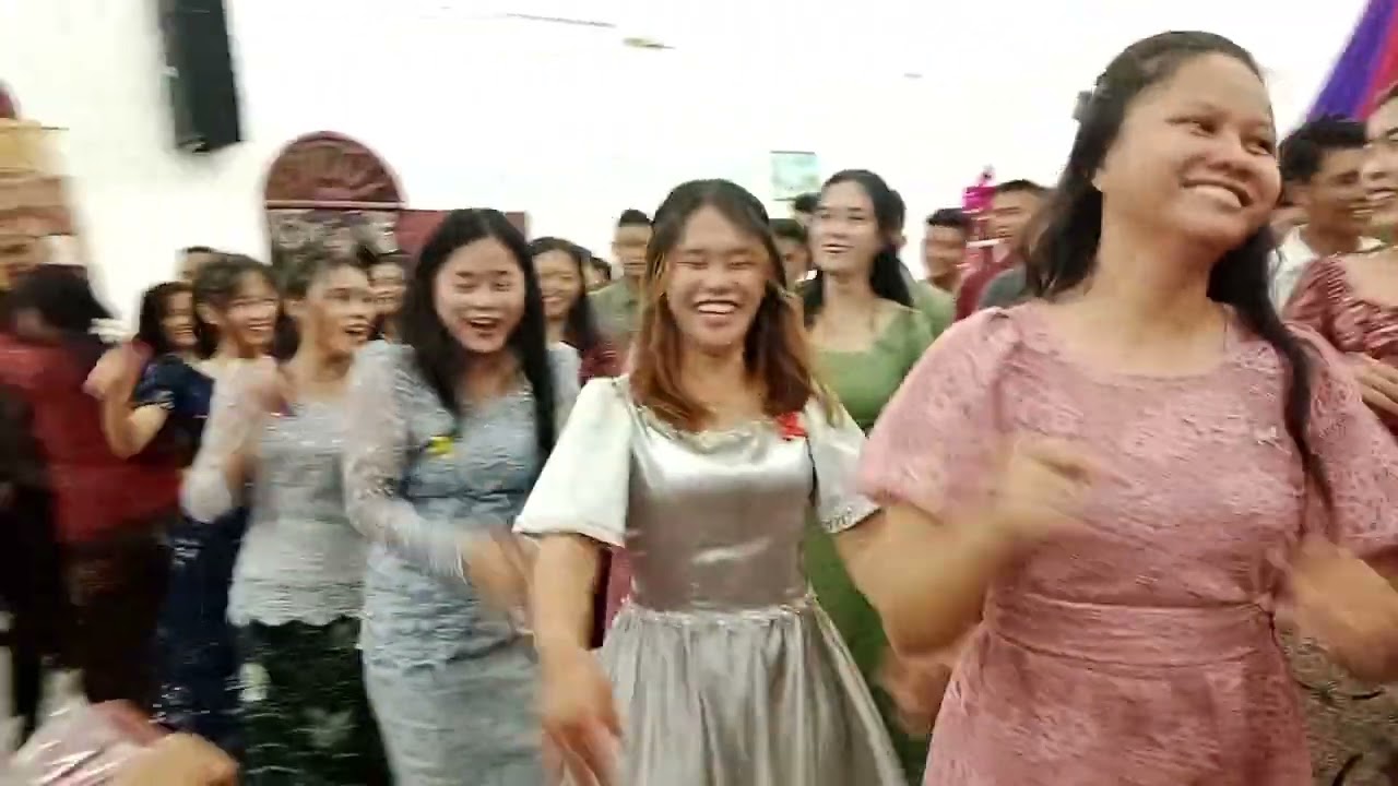 maena part 2,pada perayaan malam kudus cipt A. Kartini Gea