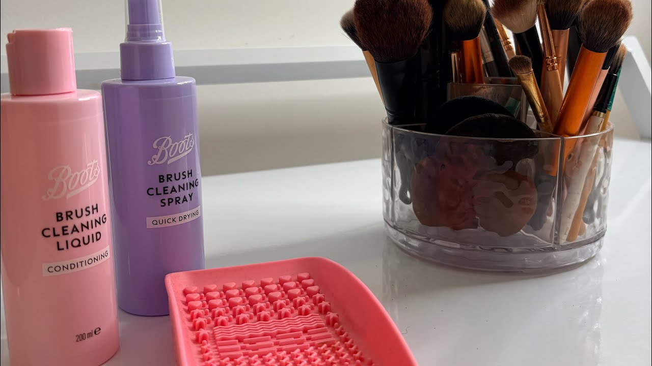 Wash my makeup brushes with me🌹
