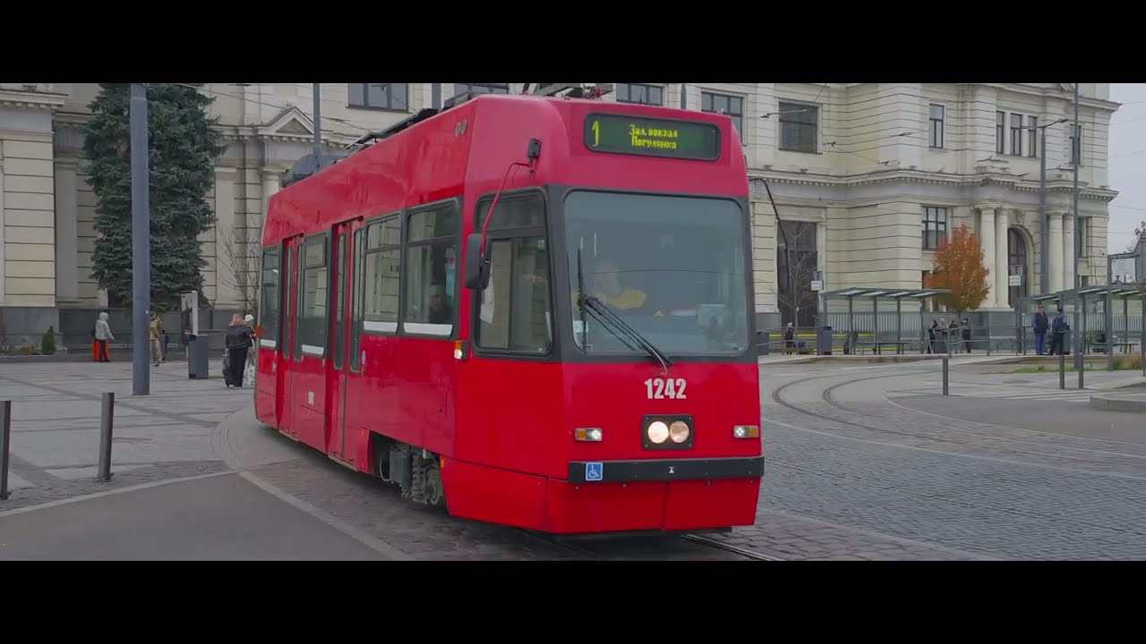Ukraine, Lviv, tram 1 ride from Залізничний вокзал (118) to Церква святої Анни (679)