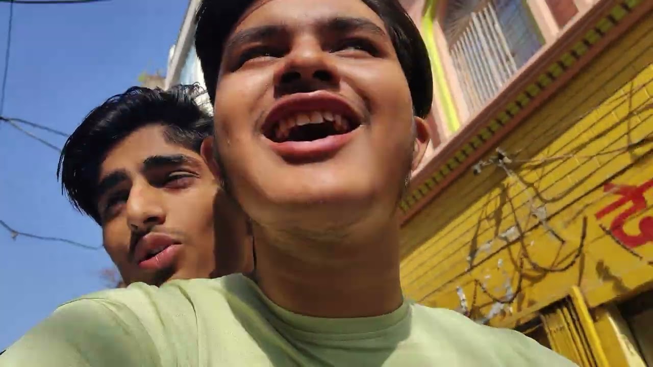 School me Holi 😁🫟