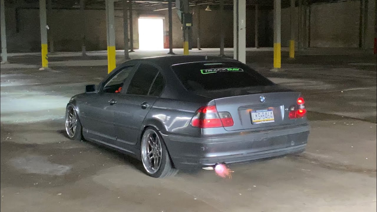 BMW E46 gets a Valvetronic universal valved muffler. (Sound clips)