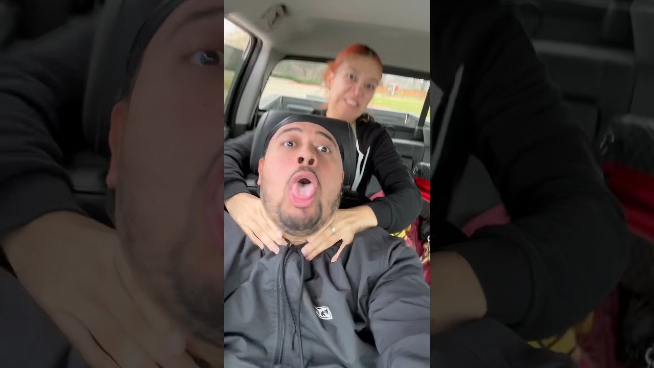 I can&rsquo;t trust my sister at all!!! 😡