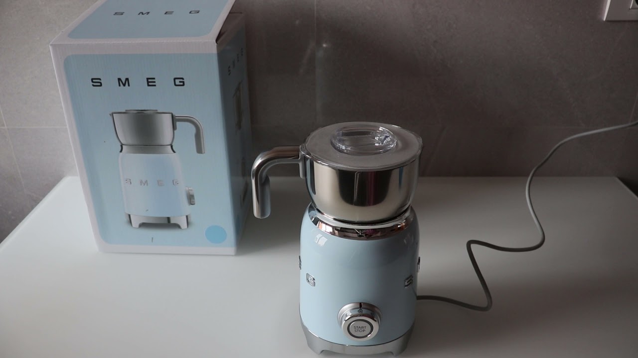 Probando el espumador de leche Smeg