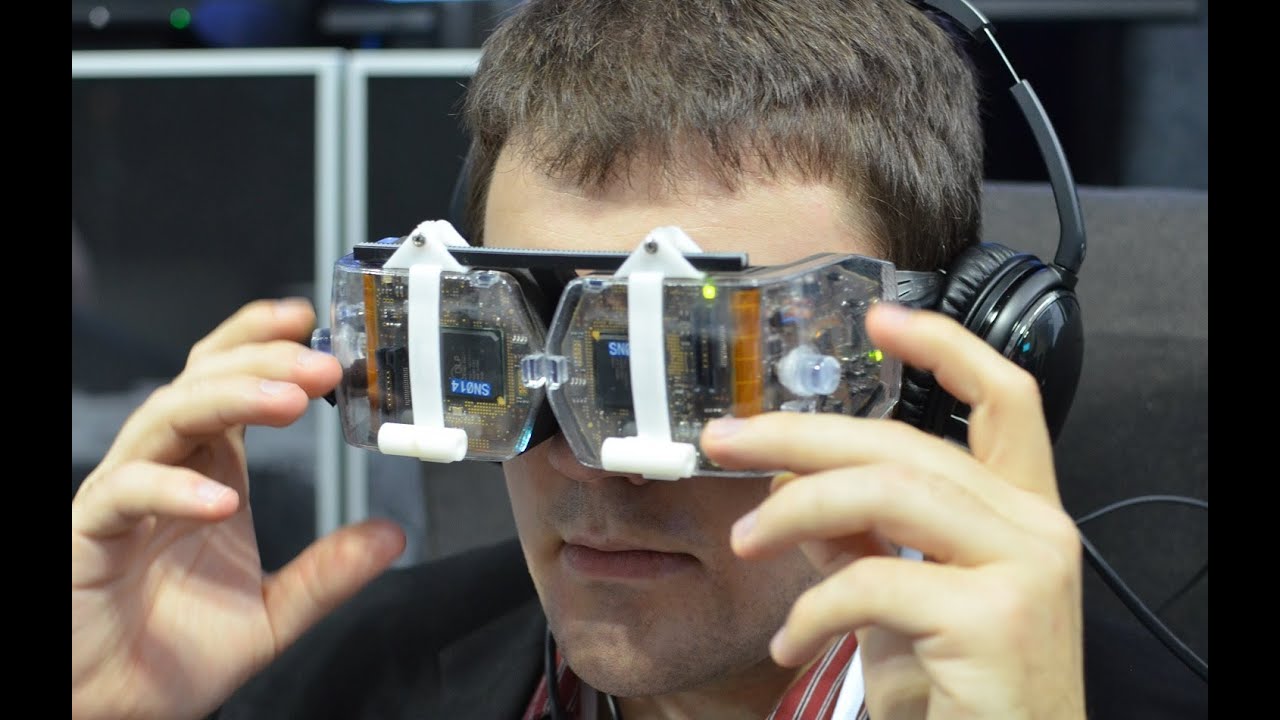 Avegant Virtual Retinal Projection HMD Hands-on Interview with CEO Edward Tang