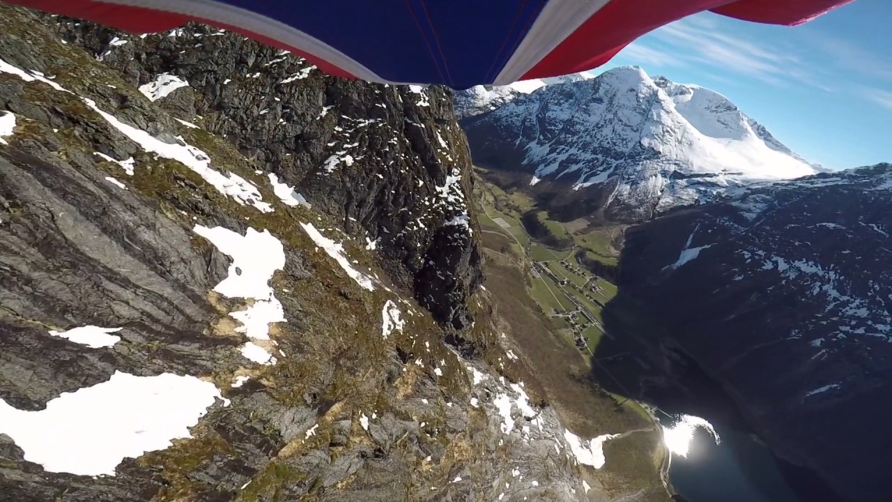 Wingsuit from Slogen to  Hotel Union &Oslash;ye