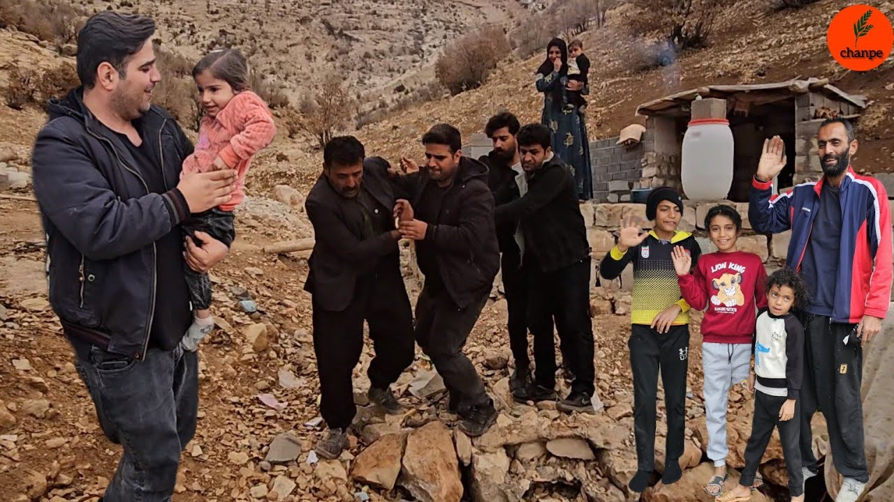 Happy eyes of children!💗Kind Iraqi viewer helps poor nomadic children!