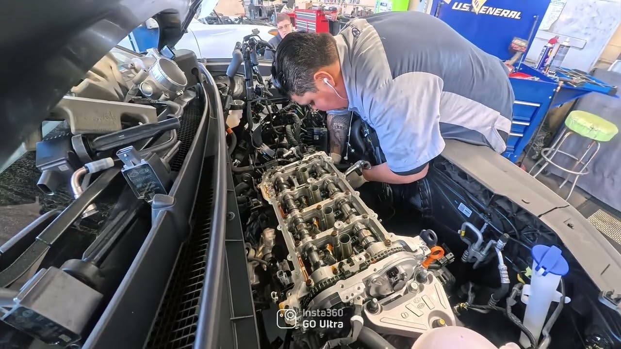 Pulling a cylinder head on a Hyundai Smartstream 2.5 Theta III#automobile #techlife #mechanic #fypシ 