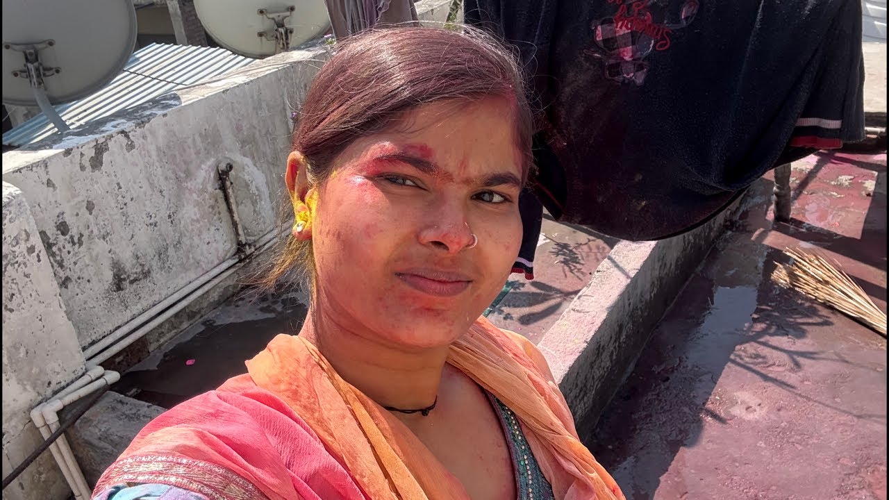 Mis.Alpana Gautam  is live hello guys, kaisi rahi Aap Loki Holi Chamke Holi Khele Aap Lo Hone😀😆🤣