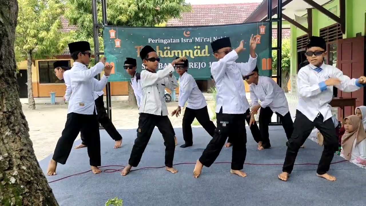 Kreasi Gerak Lagu Maher Zain oleh siswa kelas 4