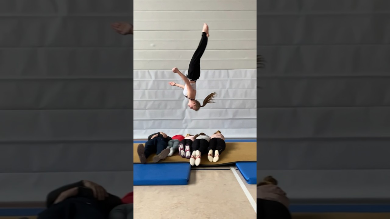Meine Top 4 RISKANTESTEN TURNTRICKS 🥴 #turnen #bewerten #saltos