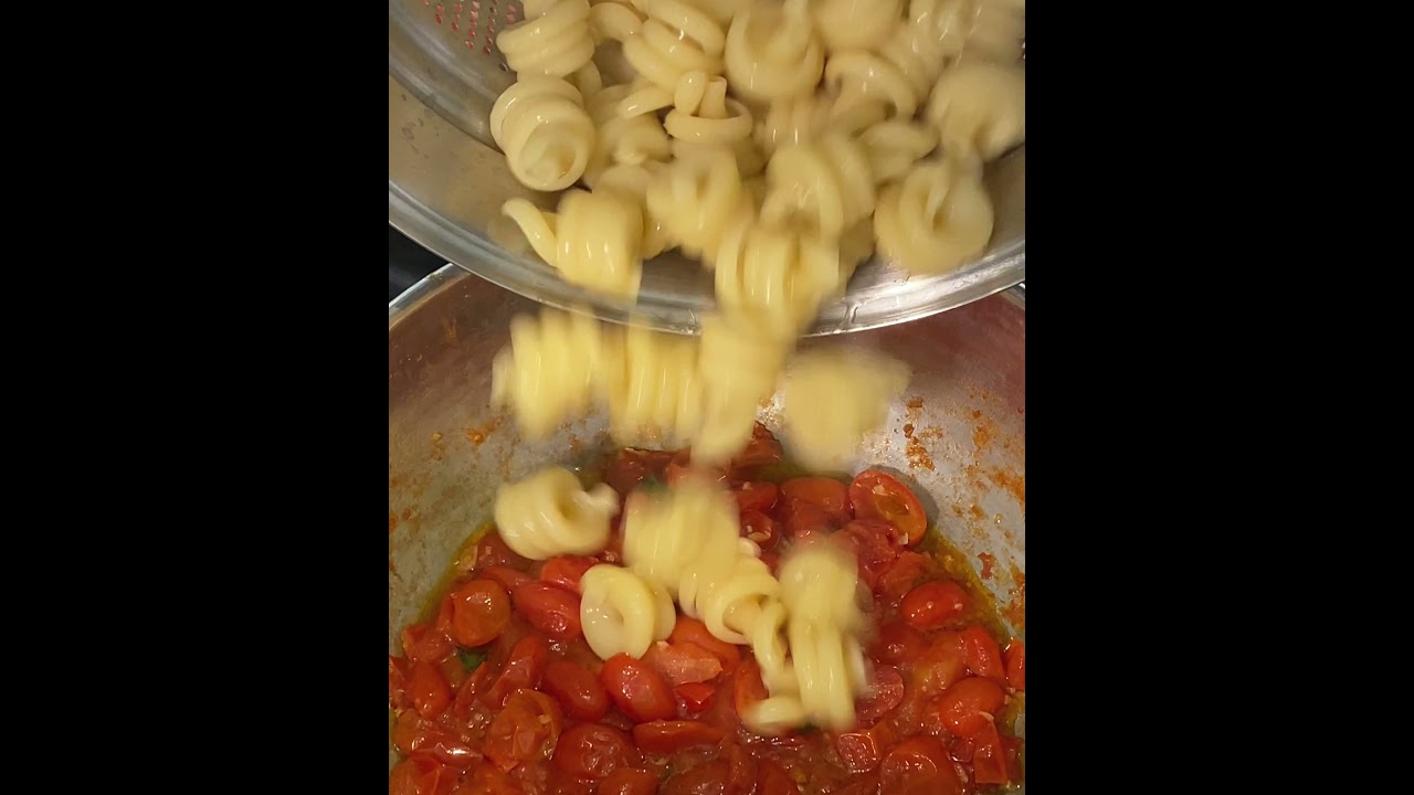 Feta and Tomato Pasta Recipe in 60 Seconds
