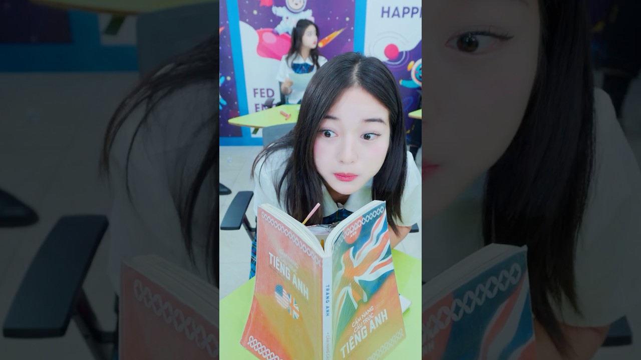 Snack Heist in the Classroom! 🤤 #linhchihihi #messyclassroom #schoolcrush #schooldrama