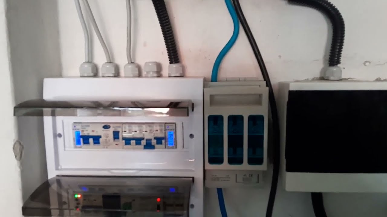 Napelem építése házilag 2. rész: PNI GreenHouse SC1800B 3KW Napelem inverter és elosztó doboz