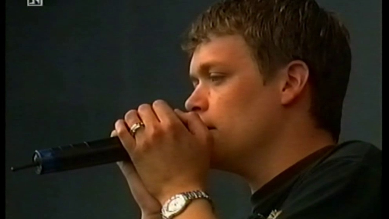 [HD] 3 Doors Down - Down Poison & Kryptonite (2001 LiVE TV)