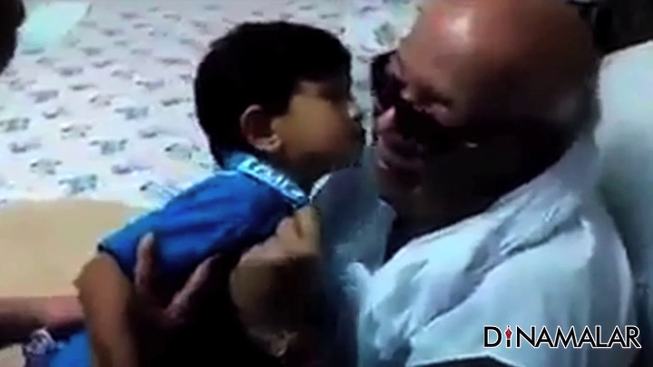 #DMK Leader #Karunanidhi Having Fun With his Grandson