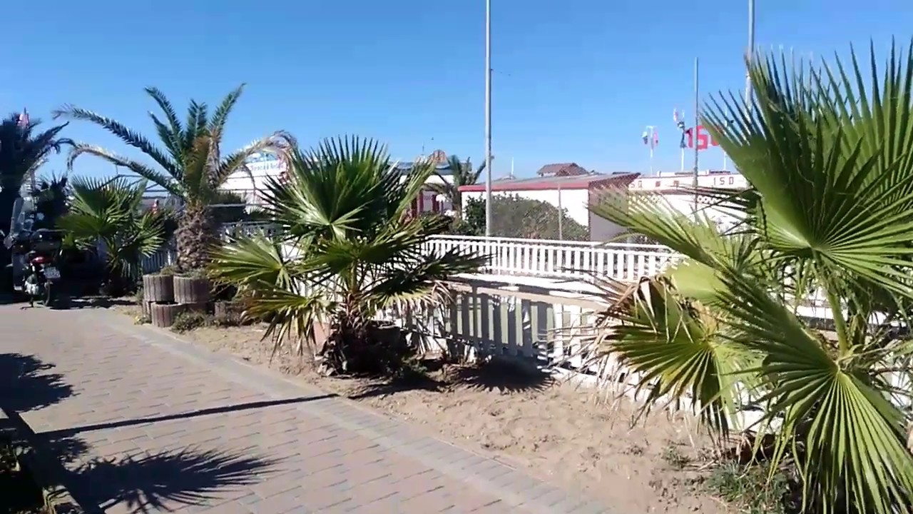 Адриатическое море в Римини (Италия) / Adriatic sea in the city of Rimini (Italy)