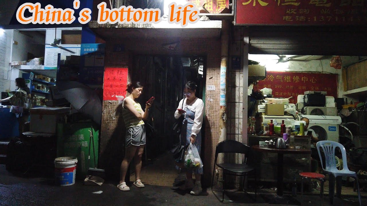 China's bottom life, girls living in the dark alleys of urban village