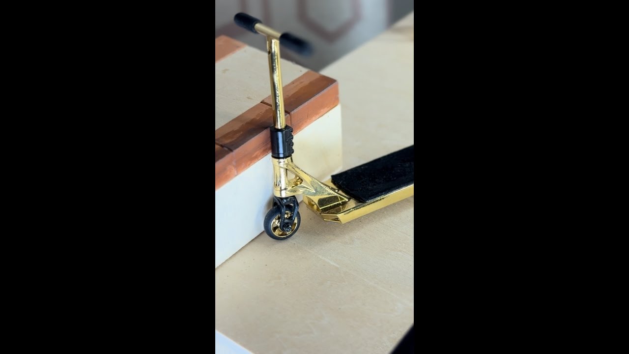 Fscootz trying out the new Envy AOSV6 Finger Scooter!