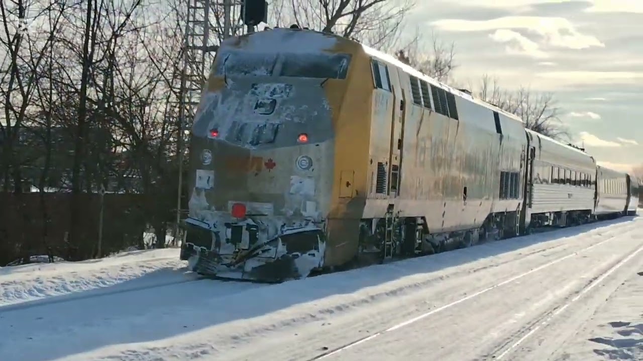 Railfaning compilation #gotransit #viarail #upexpress #railfaning.