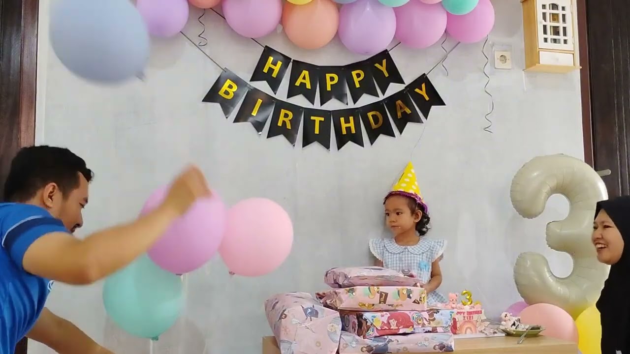 Selamat Ulang Tahun Zizi yang ke 3.