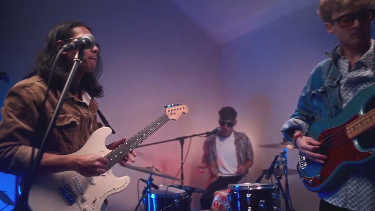 Seven Nation Army performed by Riviera | Bath Based Rock & Soul Band