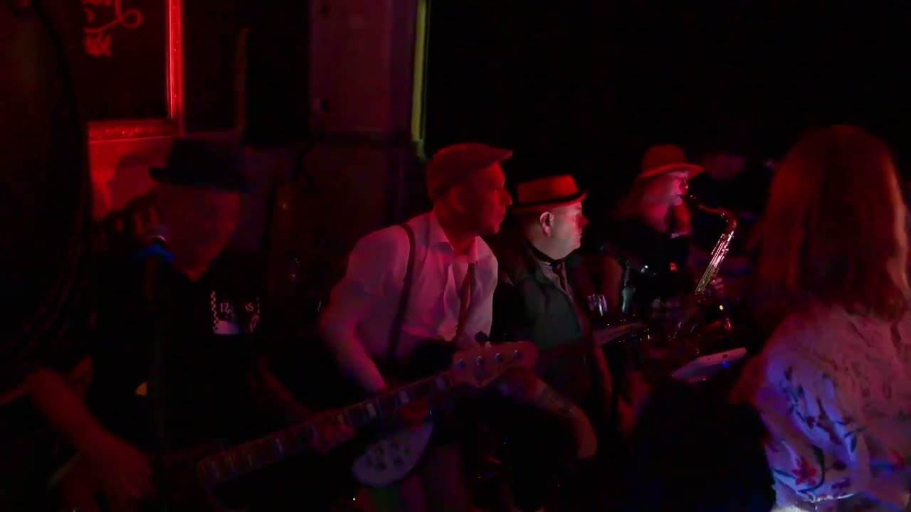 The Izettas - Nightboat To Cairo, Mother Shipton, Portsmouth, 5th May 2024