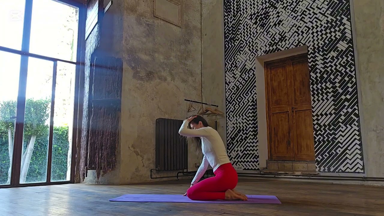 Hatha Yoga: Torna al centro di te stesso.​Smetti di correre e ricomincia a sentirti vivo.