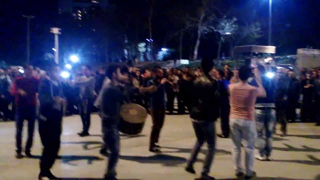 taksim meydanda sivas halayı (abduraman) şarkışla belediyesine tesekkurler...