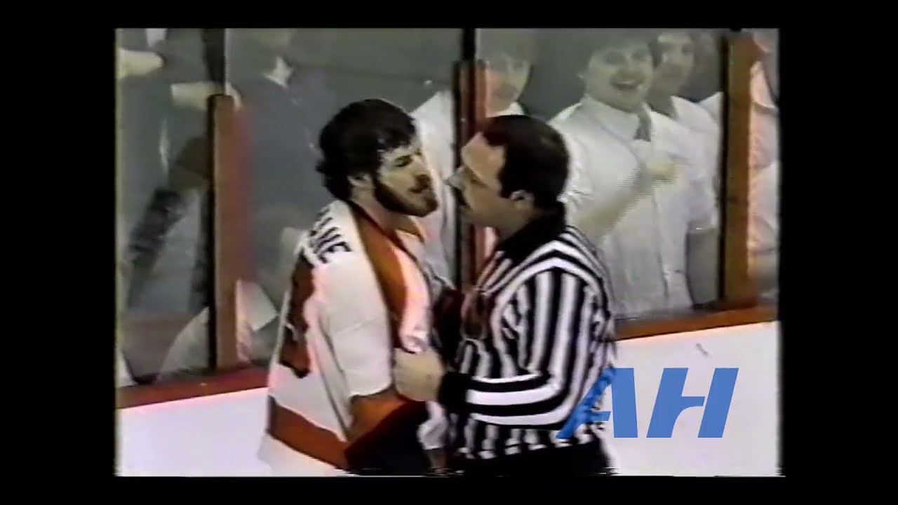 NHL Apr. 22, 1981 Philadelphia Flyers v Calgary Flames (melee) Glen Cochrane v Jim Peplinski