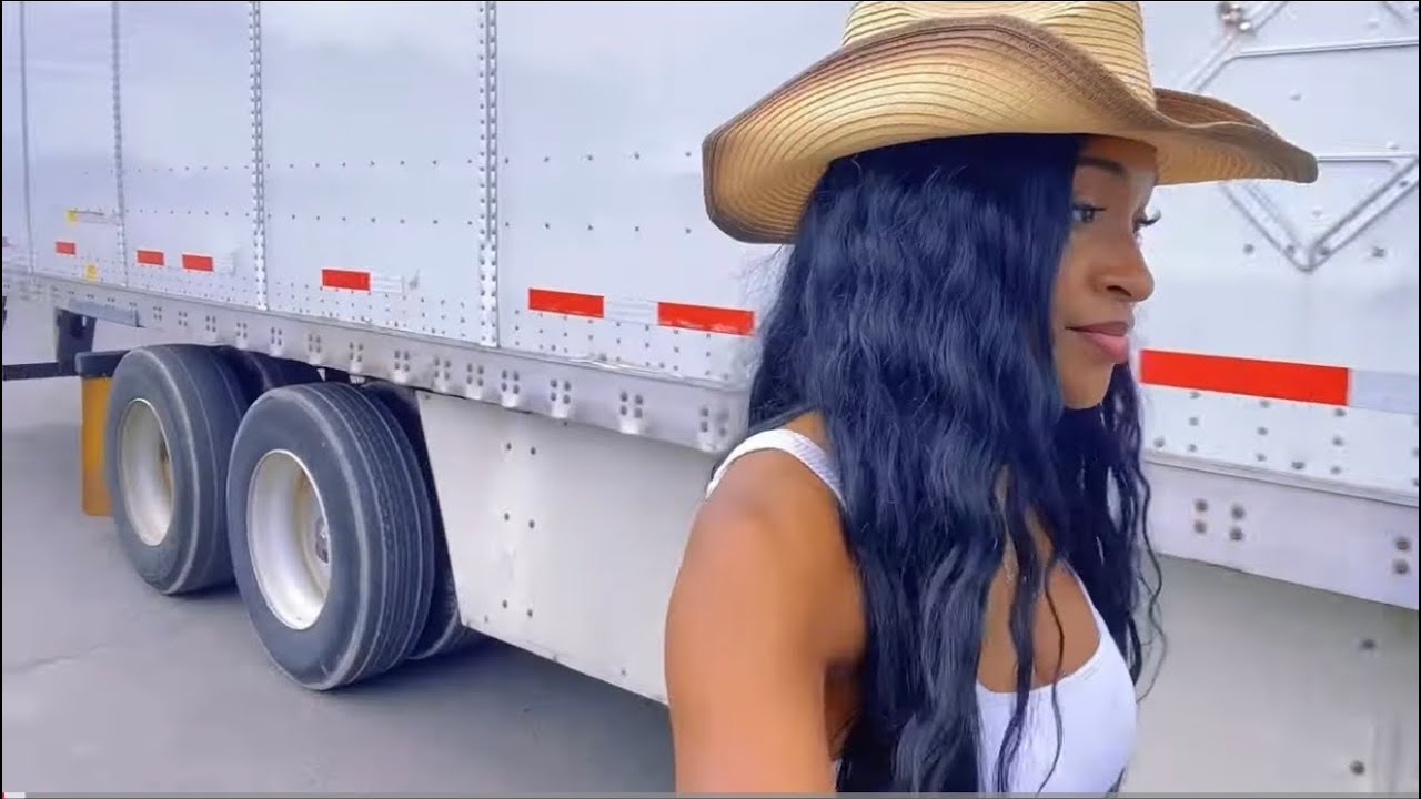 What To Bring During CDL Training + How To Get Soloed Out FAST*+ Packin TIPS🚛