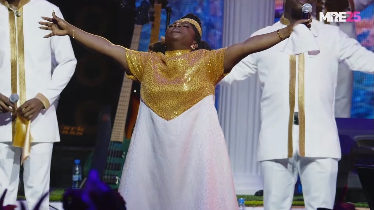 𝑴𝑨𝑹𝑰𝑵𝑨 𝑲𝑶𝑼𝑨𝑺𝑺𝑰 - AYO (Live Abidjan-MRE25)