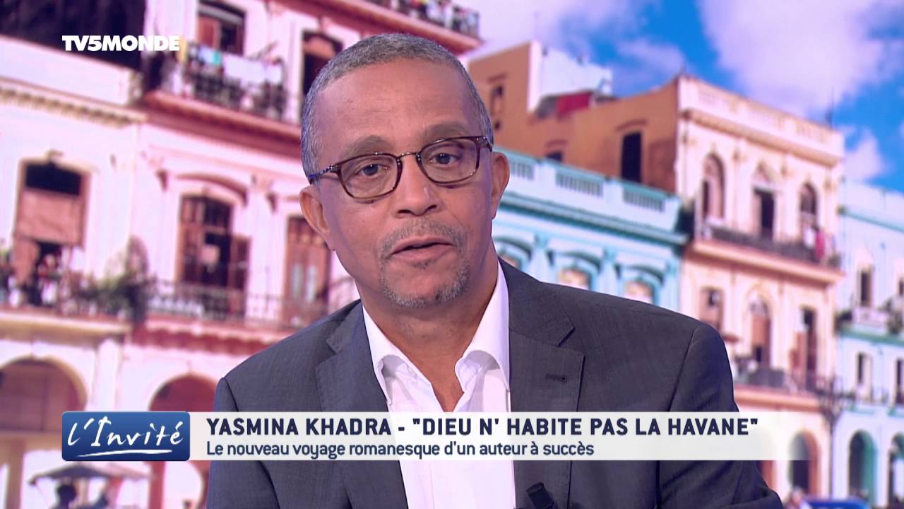 Yasmina KHADRA dénonce la médiocrité des politiciens français